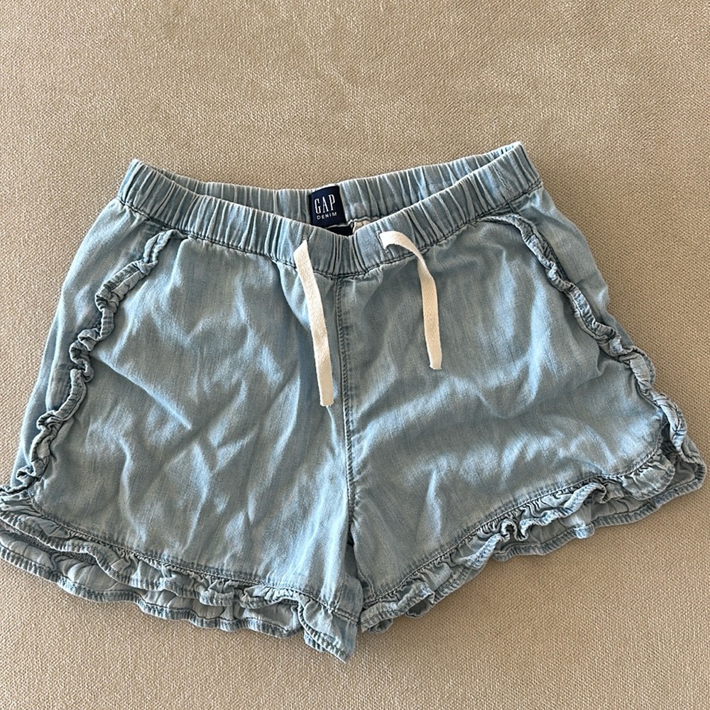 Gap denim draw string ruffle Jean shorts (size medium)